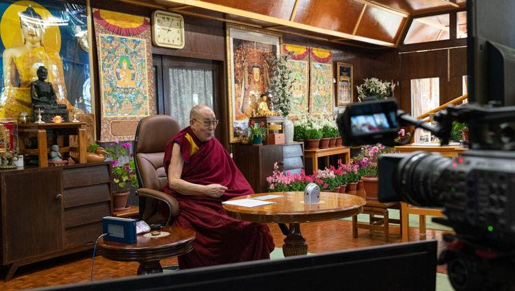རྡ་རམ་ས་ལའི་བཞུགས་སྒར་ཕོ་བྲང་དུ་དྲ་ལམ་བརྒྱུད་རྒྱ་གར་གྱི་གཞོན་སྐྱེས་གཙོ་བོར་གྱུར་བའི་མི་མང་ལ་བློའི་རྣམ་གཞག་དང་ཚད་མའི་རྣམ་གཞག ལྟ་གྲུབ་ཀྱི་རྣམ་གཞག་སོགས་ཆོས་ལུགས་ཀྱི་ངོས་འཛིན་དུ་མི་འཇོག་པར་ཤེས་ཡོན་གྱི་སྡེ་ཚན་ནང་བཞག་ནས་སློབ་སྦྱོང་བྱ་རྒྱུ་གལ་ཆེན་ཡིན་སྐོར་སོགས་བཀའ་སློབ་སྩོལ་བཞིན་པ། ༢༠༢༠།༡༢།༡༥ པར་བ། བསྟན་འཛིན་འཇམ་དཔལ་ལགས། 
