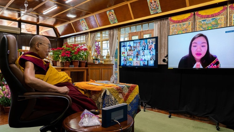 སྤྱི་ནོར་༸གོང་ས་༸སྐྱབས་མགོན་ཆེན་པོ་མཆོག་ལ་བྱང་ཨ་རིའི་ས་གནས་བོད་རིགས་གཞོན་སྐྱེས་ཀྱིས་དོགས་གནད་ཐོག་བཀའ་འདྲི་ཞུ་བཞིན་པ། ༢༠༢༠།༡༢།༢༧ པར་བ། བསྟན་འཛིན་འཇམ་དཔལ་ལགས། 