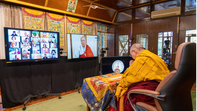 ཤེས་རབ་སྙིང་པོའི་བཀའ་ཆོས་དབུ་འཛུགས་སྔོན་ཀོ་རིའི་ཡའི་དགེ་སློང་Ven. Jin-Ok ལགས་ཀྱིས་ཀོ་རི་ཡའི་སྐད་ཐོག་ཤེས་རབ་སྙིང་པོ་གསུངས་འདོན་གནང་བཞིན་པ། ༢༠༢༡།༡།༧ པར་བ། བསྟན་འཛིན་འཇམ་དཔལ་ལགས།