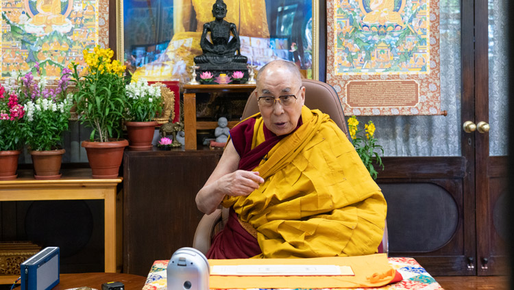 སྤྱི་ནོར་༸གོང་ས་༸སྐྱབས་མགོན་ཆེན་པོ་མཆོག་གིས་ཤེས་རབ་སྙིང་པོའི་བཀའ་ཆོས་ཉིན་མཐའ་མར་ཆོས་ཞུ་བ་རྣམས་ལ་བཀའ་སློབ་སྩོལ་བཞིན་པ། ༢༠༢༡།༡།༧ པར་བ། བསྟན་འཛིན་འཇམ་དཔལ་ལགས།