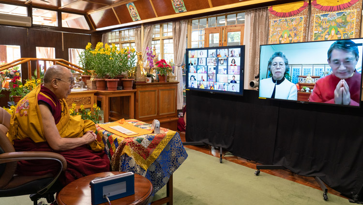 སྤྱི་ནོར་༸གོང་ས་༸སྐྱབས་མགོན་ཆེན་པོ་མཆོག་གིས་ཀོ་རི་ཡའི་ནང་པའི་རྗེས་འཇུག་གི་ཆོས་ཞུ་བའི་དྲི་བར་བཀའ་ལན་སྩོལ་བཞིན་པ། ༢༠༢༡།༡།༧ པར་བ། བསྟན་འཛིན་འཇམ་དཔལ་ལགས། 