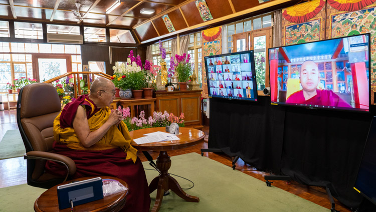  རྒྱ་གར་གྱི་རྒྱལ་སྤྱིའི་ནང་པའི་མཉམ་མཐུན་ཚོགས་པའི་དྲུང་ཆེ་དགེ་སློང་དྷ་མ་པི་ཡ་(Ven Dr.Dammapiya)ལགས་ཀྱིས་གསུང་བཤད་གནང་བཞིན་པ། ༢༠༢༡།༣།༥ པར་བ། བསྟན་འཛིན་འཇམ་དཔལ་ལགས། 
