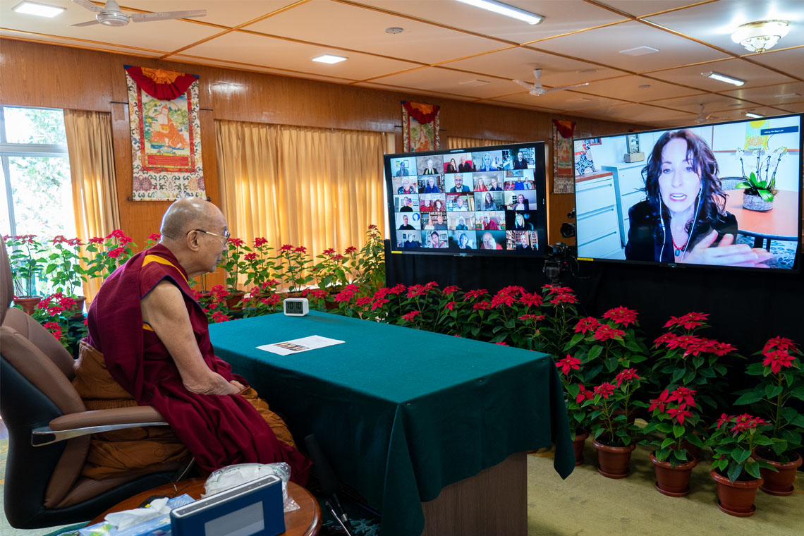 ཁ་ལེ་ཧྥོར་ནི་ཡའི་གཙུག་ལག་སློབ་ཆེན་(University of California)གྱི་སློབ་དཔོན་ཆེན་མོ་ཨེ་ལའེ་སཱ་ཨེ་ཕེལ་(Elissa Epel) ལགས་ཀྱིས་བཀའ་འདྲི་ཞུ་བཞིན་པ།  ༢༠༢༠།༡༢།༠༨ པར་བ། བསྟན་འཛིན་འཇམ་དཔལ་ལགས། 