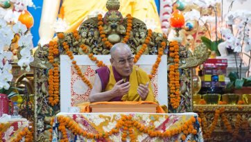 ཨེ་ཤ་ཡའི་གསུང་ཆོས་གནང་སྒོ་མཇུག་ལེགས་པར་གྲུབ་པ།