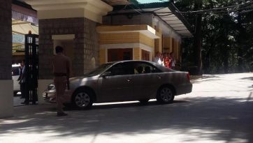 ཡུ་རོབ་ཀྱི་མཛད་འཕྲིན་ཆེད་ཆིབས་ཐོན་གནང་བ།