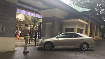 སྤྱི་ནོར་༸གོང་ས་༸སྐྱབས་མགོན་ཆེན་པོ་མཆོག་ཡུ་རོབ་ཏུ་ཆིབས་བསྒྱུར་བསྐྱངས་པ།