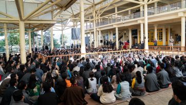 བཙན་བྱོལ་བོད་མིའི་དམིགས་བསལ་ཚོགས་ཆེན་གྱི་ཚོགས་བཅར་བ་ཡོངས་ལ་བཀའ་སློབ་སྩལ་བ།