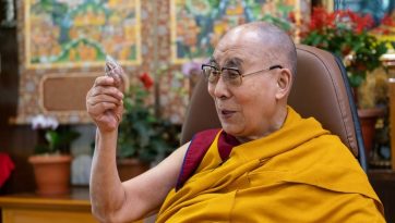 དྲང་ངེས་ལེགས་བཤད་སྙིང་པོ་དང་དབུ་མ་འཇུག་པའི་གསུང་ཆོས་དབུ་འཛུགས་མཛད་པ།