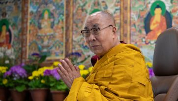 རྒྱལ་སྤྱིའི་ནང་པའི་ལྷན་ཚོགས་ཀྱི་བསླབ་པ་གསུམ་གྱི་བགྲོ་གླེང་ལ་བཀའ་སློབ་སྩལ་བ།