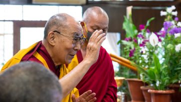 བོད་རིགས་གཞོན་སྐྱེས་ཚོར་རྟོགས་བརྗོད་འདུན་ལེགས་མའི་བཀའ་ཆོས་གནང་སྒོ་ལེགས་པར་གྲུབ་པ། 