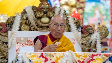 བོད་རིགས་གཞོན་སྐྱེས་གཙོར་གྱུར་པའི་དད་ལྡན་ཆོས་ཞུ་པར་གསུང་ཆོས་ཉིན་གཉིས་པ། 