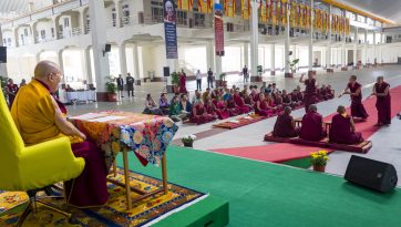 དེང་རབས་ཚན་རིག་གི་བརྗོད་གཞི་ཁག་ཅིག་རྟགས་བསལ་གྱི་ལམ་ནས་སྦྱངས་བཤད་གཟིགས་འབུལ་ཞུས་པ།