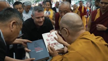 རྡ་ས་རིགས་སློབ་ཀྱི་ཝེད་ནམ་དྲ་ཐོག་ནང་ཆོས་ཆེད་སྦྱོང་འཛིན་གྲྭའི་སློབ་གཉེར་བ་སོགས་ལ་མཇལ་ཁ།