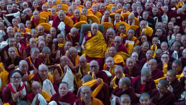དགེ་བཤེས་མའི་བསླབ་པ་མཐར་སོན་གྱི་དམ་འཇོག་དང་མཛད་སྒོར་ཆིབས་བསྒྱུར།