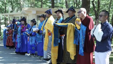 སོག་རིགས་སོགས་དད་ལྡན་མཇལ་བཅར་བ་སུམ་བརྒྱ་དྲུག་ཅུ་བརྒལ་བར་མཇལ་ཁ་སྩལ་བ།