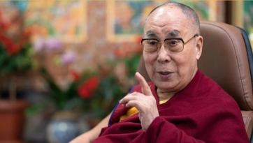 སྐུའི་འཁྲུངས་སྐར་ལ་འཚམས་འདྲི་ཞུ་མཁན་ཡོངས་ལ་ཐུགས་རྗེ་ཆེ་ཞུའི་གསུང་འཕྲིན་སྩལ་བ།