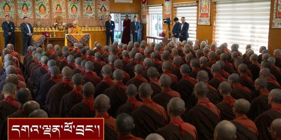 ཐའེ་ཝན་གྱི་རྒྱ་རིགས་གྲྭ་བཙུན་ ༡༨༠ ནས་དྲང་ངེས་ལེགས་བཤད་སྙིང་པོའི་བློ་རྒྱུགས་ཕུལ་བ།
