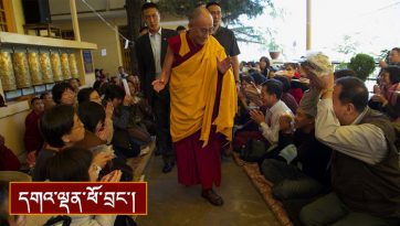 དབུ་མ་རྩ་བ་ཤེས་རབ་དང༌། བྱང་ཆུབ་ལམ་སྒྲོན། རྟེན་འབྲེལ་བསྟོད་པ། ལམ་རིམ་བསྡུས་དོན་བཅས་ཀྱི་བཀའ་ཁྲིད་དང་། སྤྱན་རས་གཟིགས་ཀྱི་བཀའ་དབང་།