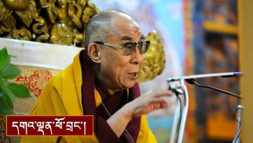 བློ་སྦྱོང་ཚིགས་བརྒྱད་མ་དང་། རྟོགས་བརྗོད་མདུན་ལེགས་མ། ལམ་གཙོ་རྣམ་གསུམ་གྱི་བཀའ་ཆོས་དང་། བདེ་མཆོག་དྲིལ་བུ་ལྷ་ལྔའི་བཀའ་དབང་།