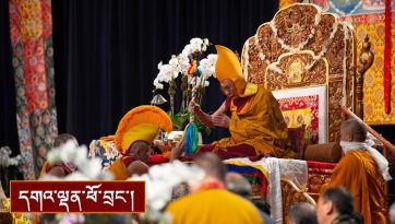 སྒྲོལ་དཀར་ཚེ་དབང་དང་བརྟན་བཞུགས།