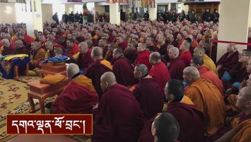 སོག་ཡུལ་ཡིད་དགའ་ཆོས་གླིང་དུ་བཀའ་སློབ།
