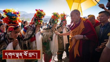 སྐུའི་འཁྲུངས་སྐར་ཀྱི་མཛད་སྒོའི་སྐབས་སྩལ་བའི་བཀའ་སློབ།