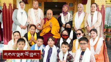 ལྷ་སའི་ཁ་ཆེ་རྣམ་པར་མཇལ་ཁ་སྩལ་བ།