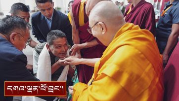 བོད་རིགས་དང་ཧི་མཱ་ལ་ཡ་སོགས་ཀྱི་དད་ལྡན་སེར་སྐྱ་ཉིས་བརྒྱ་ལྷག་ལ་མཇལ་ཁ་སྩལ་བ།