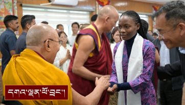 བོད་རིགས་དང་ཕྱི་རྒྱལ་བ་སོགས་དད་ལྡན་ ༣༤༠ ལྷག་ལ་མཇལ་ཁ།