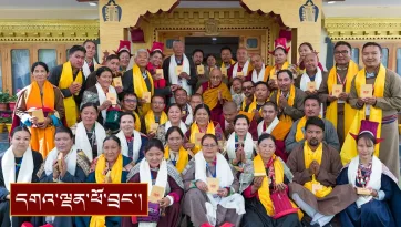 ལ་དྭགས་ནང་ཚོགས་དང་། དགོན་ཚོགས། ཨ་མ་ཚོགས་པ། གཞོན་ནུ་ཚོགས་པ་རྣམས་ཀྱི་འཛིན་སྐྱོང་ཚོགས་མི་རྣམས་ལ་མཇལ་ཁ།