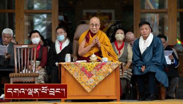 དགུང་གྲངས་གྱ་བརྒྱད་ལ་ཕེབས་པའི་༧སྐུའི་འཁྲུངས་སྐར་གྱི་མཛད་སྒོའི་ཐོག་སྩལ་བའི་གསུང་འཕྲིན།