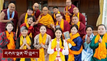 སོག་ཡུལ་ནས་ཕེབས་པའི་དད་ལྡན་འགའ་ལ་མཇལ་ཁ་སྩལ་བ།