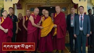 རྒྱ་གར་རང་བཙན་དུས་ཆེན་སྲུང་བརྩི་དང་། ཞི་བའི་ཚལ་ཕོ་བྲང་གི་ཞབས་ཞུ་བ་དང་། ཕྱི་རྒྱལ་བ་སོགས་ལ་མཇལ་ཁ།