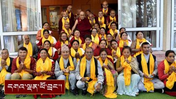 མ་ཎི་དང་སྒྲོལ་མའི་གཟུངས་སྔགས་ཀྱི་ལྗགས་ལུང་དང་བཀའ་སློབ།
