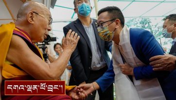 མཇལ་མང་སྐབས་སྩལ་བའི་བཀའ་སློབ་ཀྱི་བརྙན་ཐུང་།