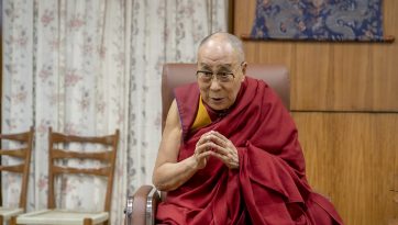 གནས་བརྟན་སྡེ་པའི་ལུགས་ཀྱི་ས་ཟླའི་དུས་ཆེན་ལ་སྩལ་བའི་གསུང་འཕྲིན།