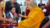 སྦས་ཡུལ་བཙུམ་སོགས་ནས་ཕེབས་པའི་ཕྱོགས་འགྲུལ་བ་ཉིས་བརྒྱ་བརྒྱད་ཅུ་སྐོར་ལ་མཇལ་ཁ་སྩལ་བ།