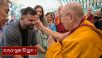 རྒྱ་གར་གྱི་གློག་བརྙན་འཁྲབ་མཁན་དང་། ཀི་རི་ཀེཊ་རྩེད་འགྲན་པ་སོགས་ལ་མཇལ་ཁ།
